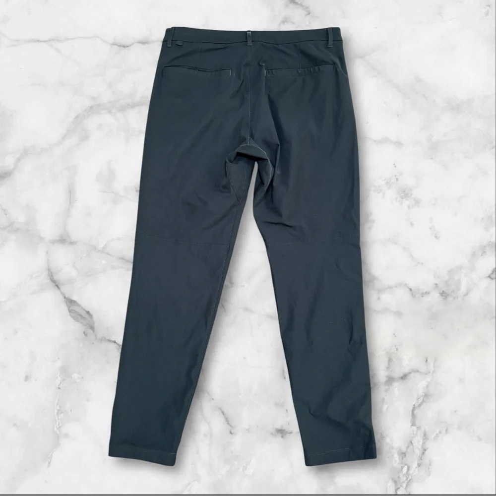 Lululemon Men’s Commission Pants‎ Slim Fit Size 32 Black Warpstreme
